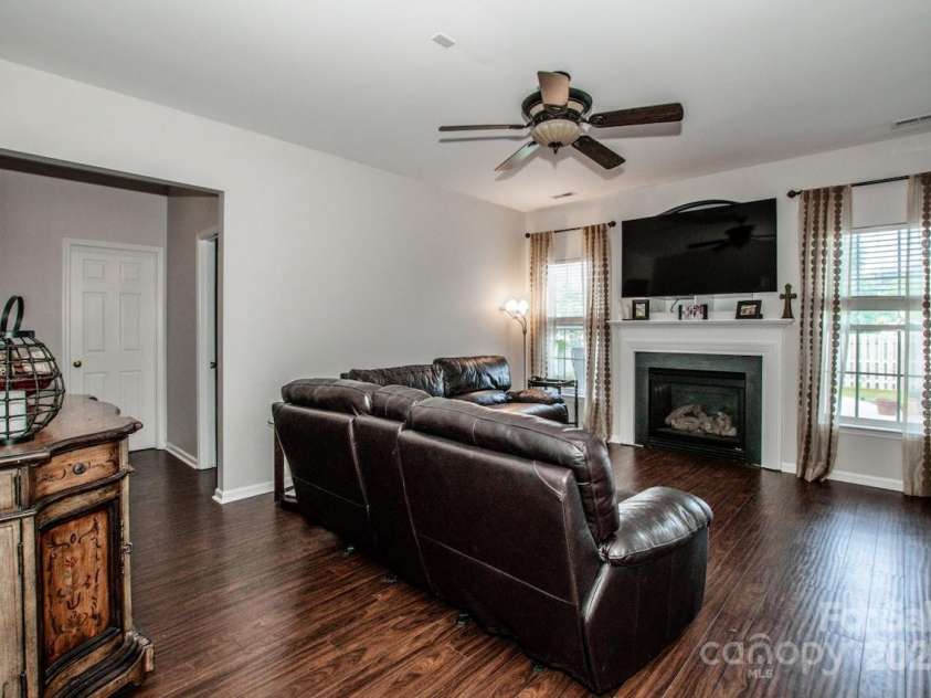 107 Golden Valley Drive, Mooresville, NC 28115.  MLS# CAR4267707, YatesRealty ID 18101. 