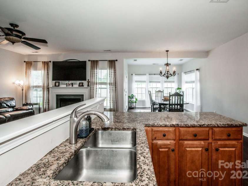 107 Golden Valley Drive, Mooresville, NC 28115.  MLS# CAR4267707, YatesRealty ID 18101. 