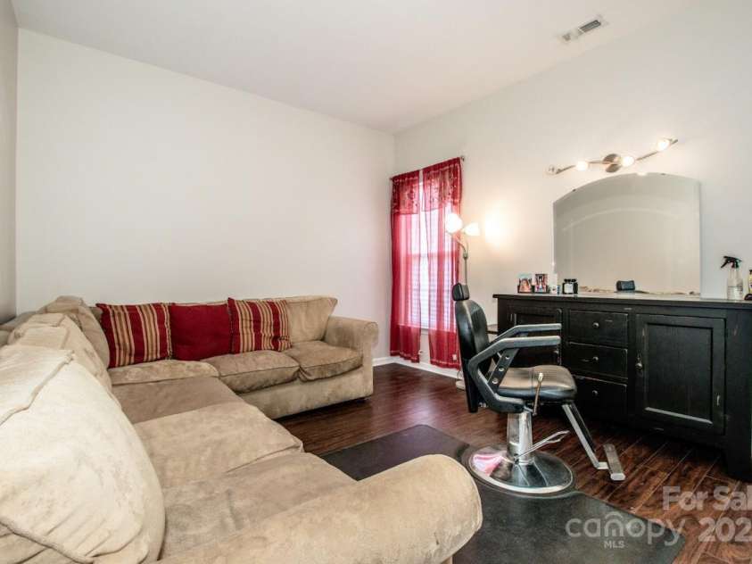 107 Golden Valley Drive, Mooresville, NC 28115.  MLS# CAR4267707, YatesRealty ID 18101. 