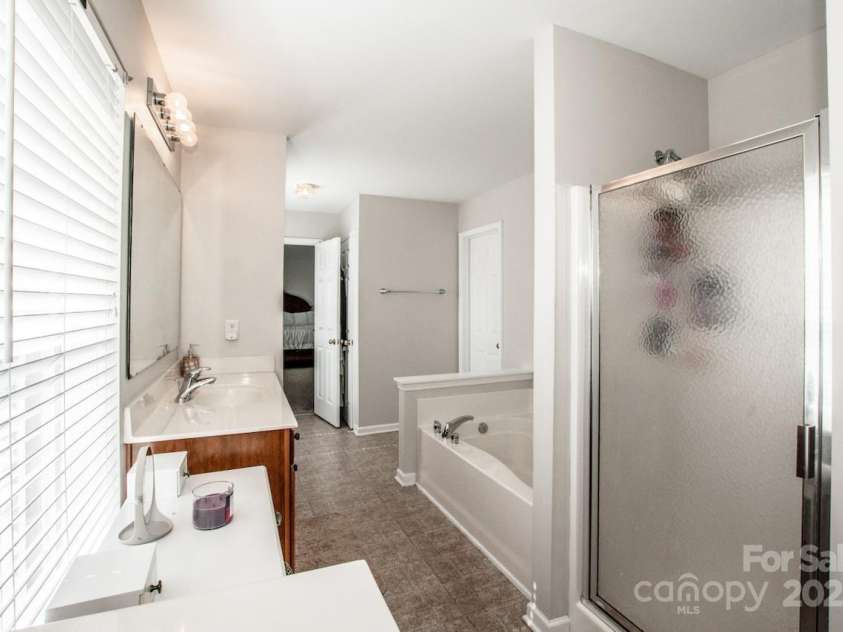 107 Golden Valley Drive, Mooresville, NC 28115.  MLS# CAR4267707, YatesRealty ID 18101. 