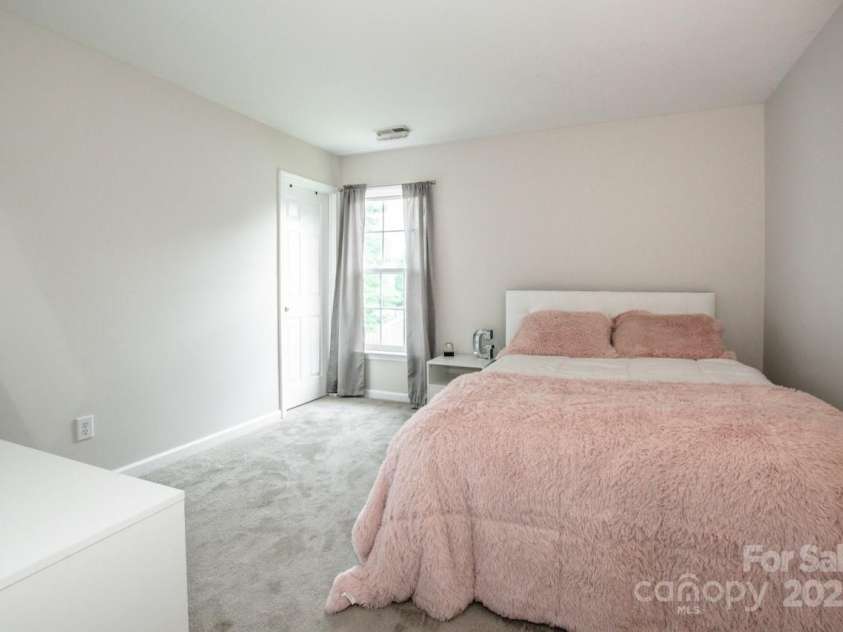 107 Golden Valley Drive, Mooresville, NC 28115.  MLS# CAR4267707, YatesRealty ID 18101. 