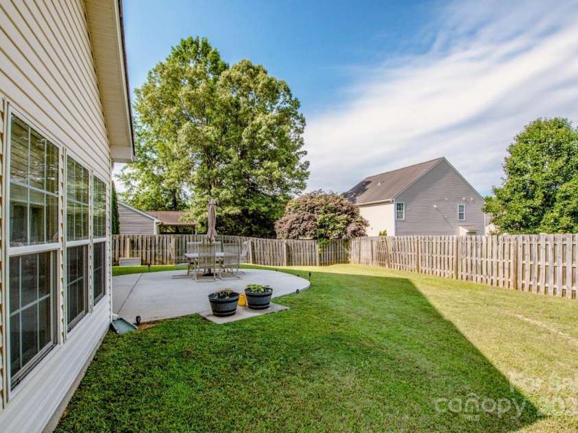 107 Golden Valley Drive, Mooresville, NC 28115.  MLS# CAR4267707, YatesRealty ID 18101. 