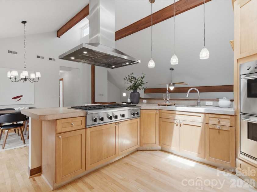828 Old Bell Road, Charlotte, NC 28270.  MLS# CAR4374798, YatesRealty ID 18101. 