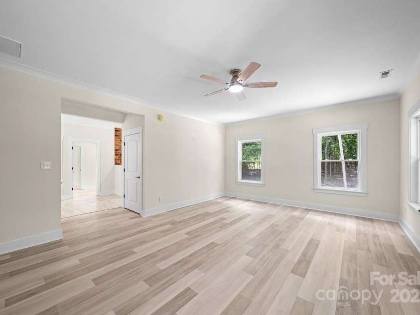 4460 R L Lane, Midland, NC 28107.  MLS# CAR4302078, YatesRealty ID 18103. Primary Bedroom
