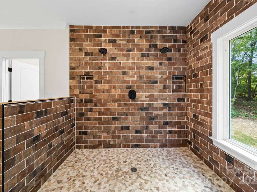 4460 R L Lane, Midland, NC 28107.  MLS# CAR4302078, YatesRealty ID 18103. Primary Shower