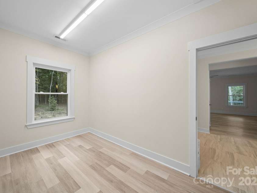 4460 R L Lane, Midland, NC 28107.  MLS# CAR4302078, YatesRealty ID 18103. Primary walk-in Closet
