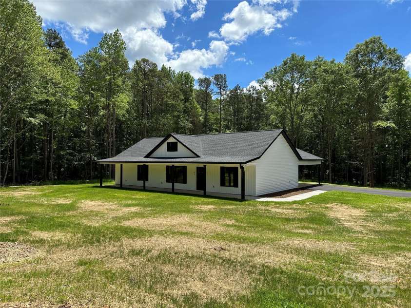 2227 Charlotte Highway, York, SC 29745.  MLS# CAR4211505, YatesRealty ID 18104. 