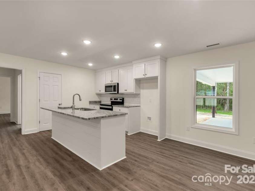 2227 Charlotte Highway, York, SC 29745.  MLS# CAR4211505, YatesRealty ID 18104. 