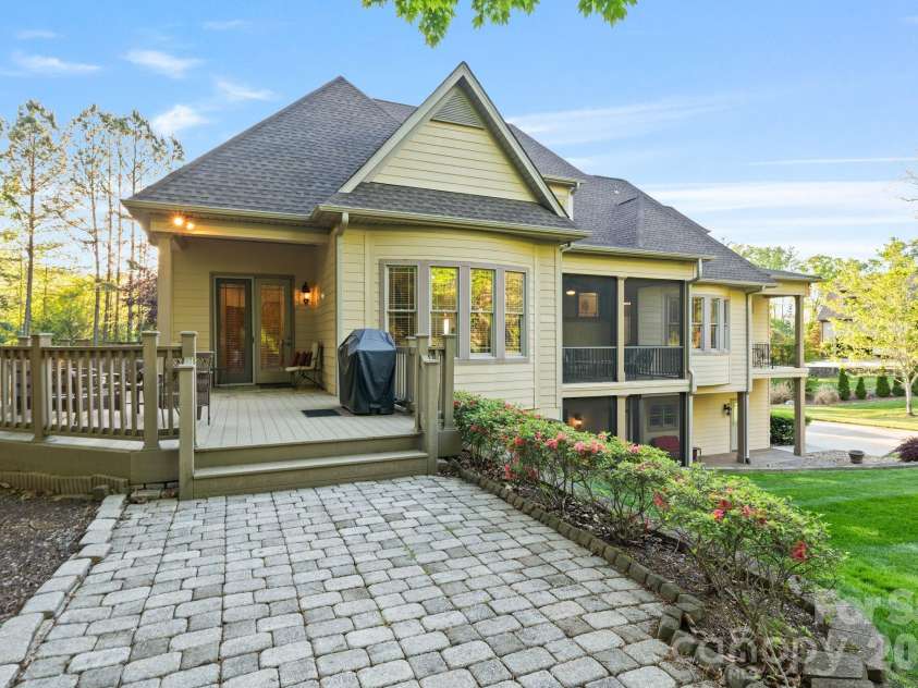 8056 Windsong Road, Denver, NC 28037.  MLS# CAR4338540, YatesRealty ID 18104. 