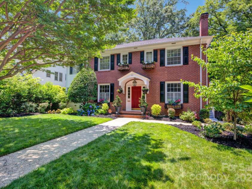 361 5th Street, Hickory, NC 28601.  MLS# CAR4264929, YatesRealty ID 18105. 