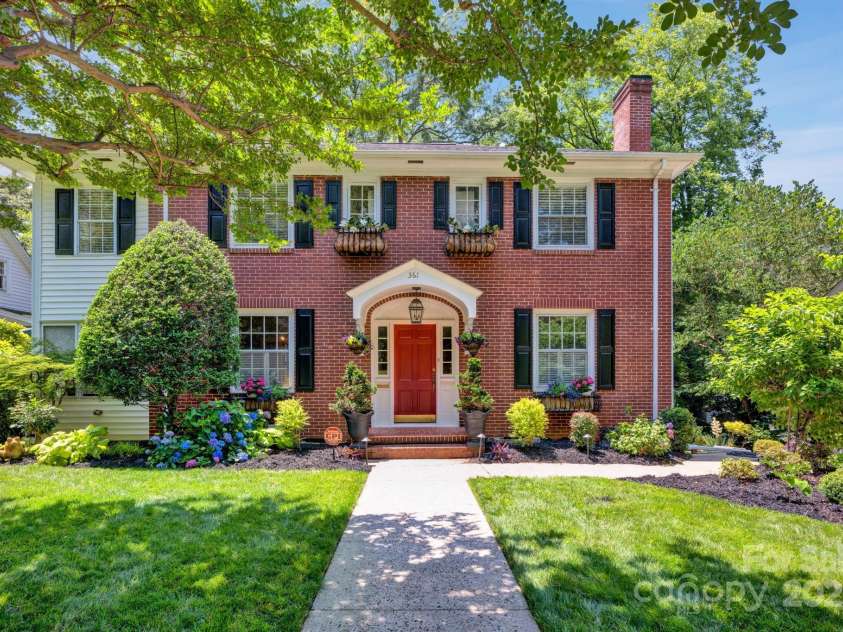 361 5th Street, Hickory, NC 28601.  MLS# CAR4264929, YatesRealty ID 18105. 