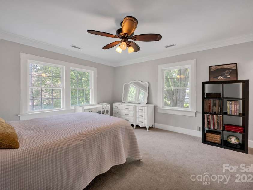 361 5th Street, Hickory, NC 28601.  MLS# CAR4264929, YatesRealty ID 18105. Fifth Bedroom