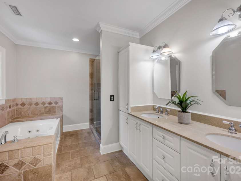 361 5th Street, Hickory, NC 28601.  MLS# CAR4264929, YatesRealty ID 18105. Primary Bathroom