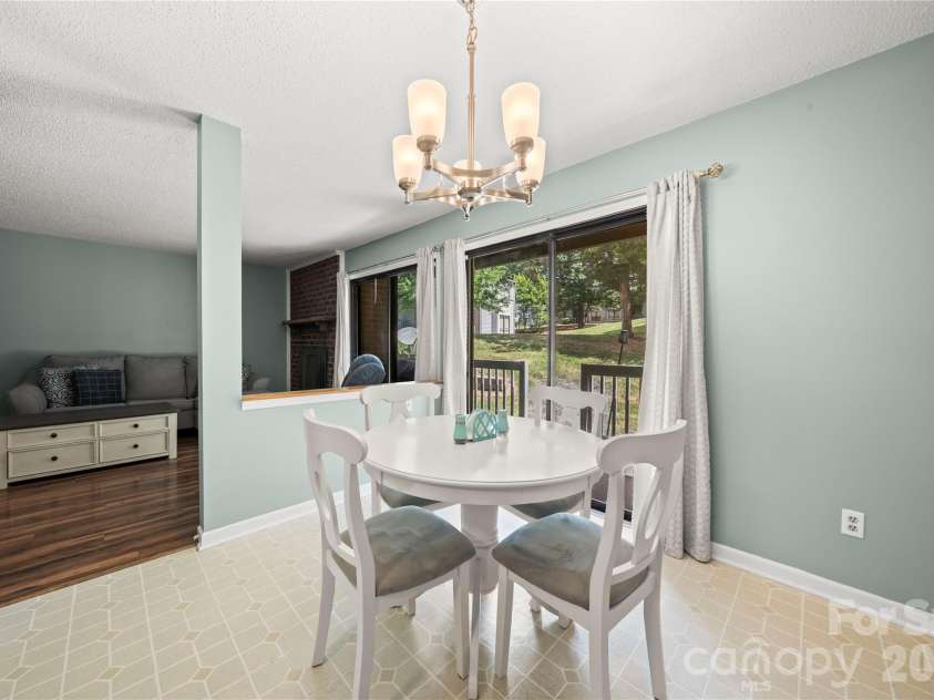 11066 Harrowfield Road, Charlotte, NC 28226.  MLS# CAR4375150, YatesRealty ID 18106. 