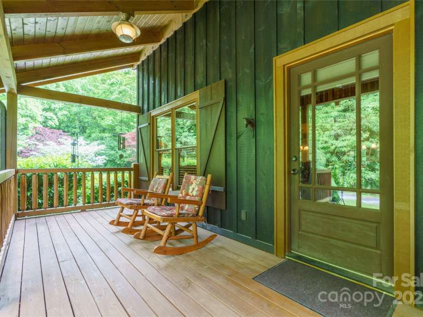 86 Sweet Birch Drive, Maggie Valley, NC 28751.  MLS# CAR4261566, YatesRealty ID 18106. Front porch