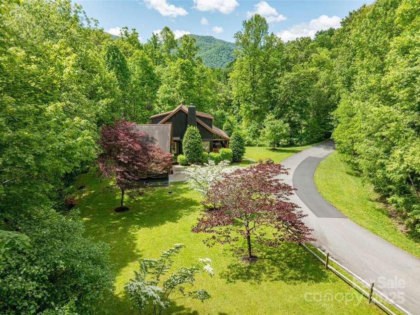 86 Sweet Birch Drive, Maggie Valley, NC 28751.  MLS# CAR4261566, YatesRealty ID 18106. Layout of the property