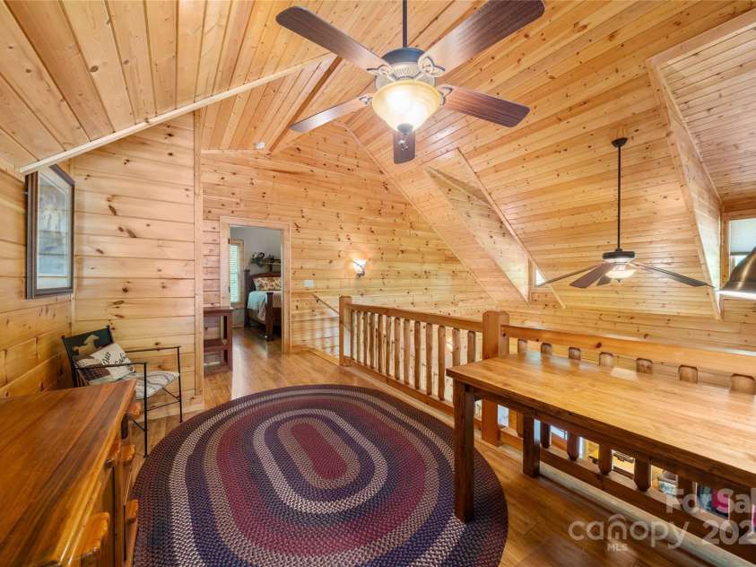 86 Sweet Birch Drive, Maggie Valley, NC 28751.  MLS# CAR4261566, YatesRealty ID 18106. Loft