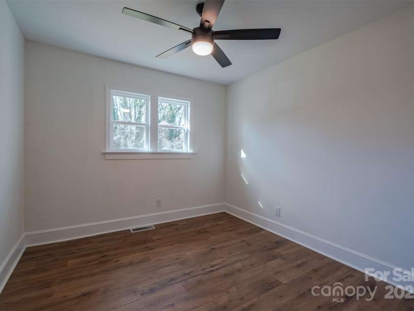 6305 Dale Avenue, Charlotte, NC 28212.  MLS# CAR4216186, YatesRealty ID 18107. Bedroom #3
