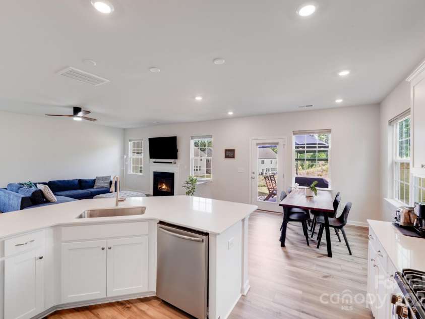 356 Runner Stone Lane, Fort Mill, SC 29715.  MLS# CAR4253320, YatesRealty ID 18108. 