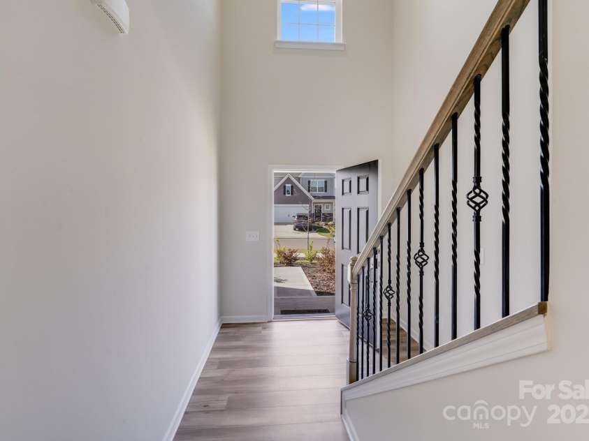 356 Runner Stone Lane, Fort Mill, SC 29715.  MLS# CAR4253320, YatesRealty ID 18108. Plenty of  Natural light greeting you. 