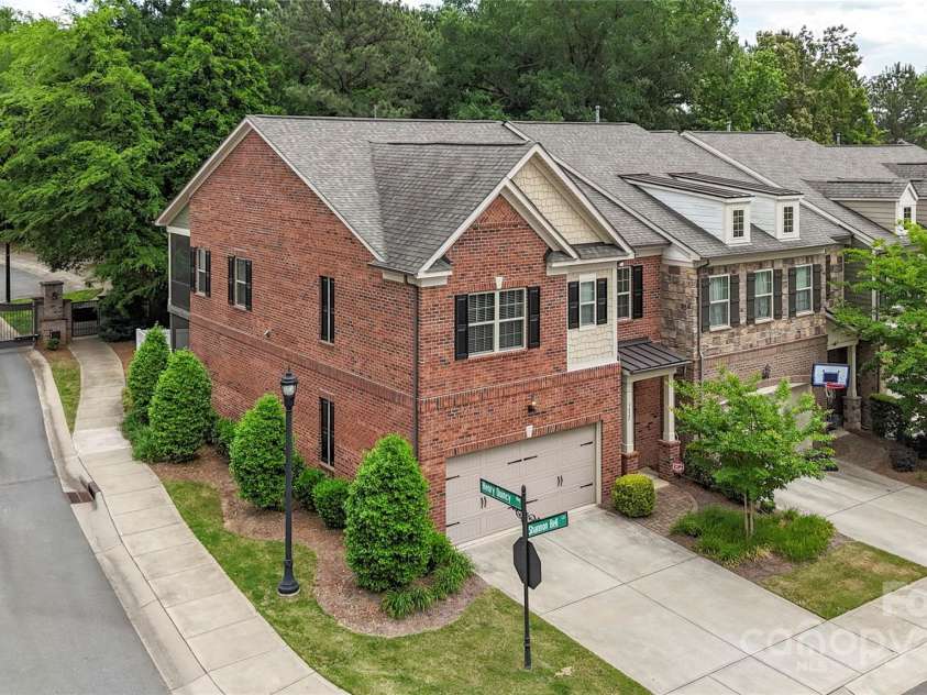 5422 Shannon Bell Lane, Charlotte, NC 28277.  MLS# CAR4253250, YatesRealty ID 18109. 
