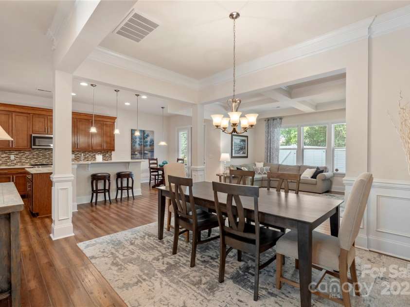 5422 Shannon Bell Lane, Charlotte, NC 28277.  MLS# CAR4253250, YatesRealty ID 18109. 