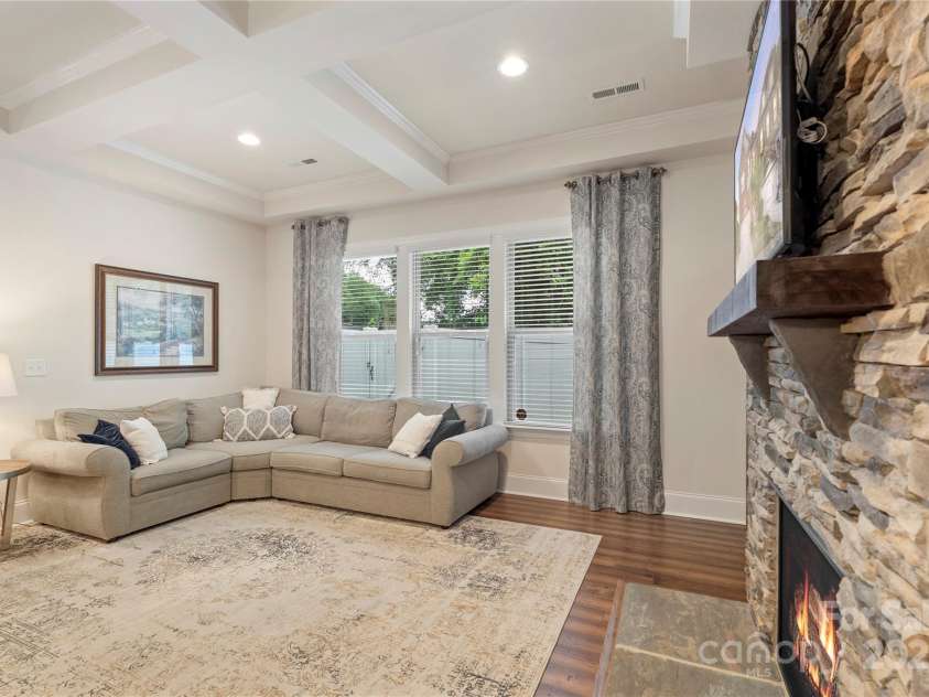 5422 Shannon Bell Lane, Charlotte, NC 28277.  MLS# CAR4253250, YatesRealty ID 18109. 