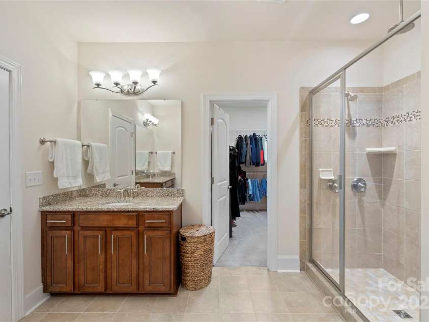 5422 Shannon Bell Lane, Charlotte, NC 28277.  MLS# CAR4253250, YatesRealty ID 18109. 