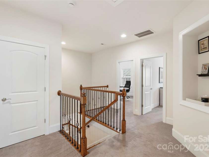 5422 Shannon Bell Lane, Charlotte, NC 28277.  MLS# CAR4253250, YatesRealty ID 18109. 