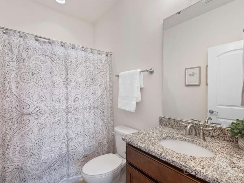 5422 Shannon Bell Lane, Charlotte, NC 28277.  MLS# CAR4253250, YatesRealty ID 18109. 