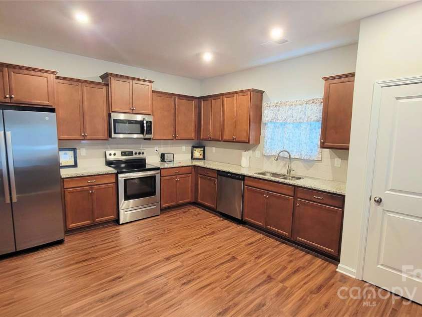 343 Ox Bow Circle, Mount Holly, NC 28120.  MLS# CAR4183677, YatesRealty ID 1811. 