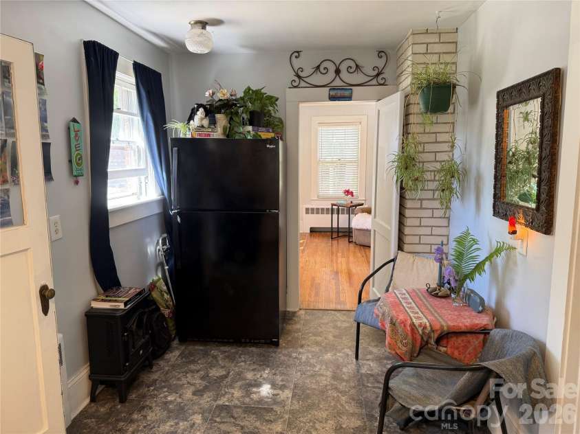 110 Lincoln Avenue, Marion, NC 28752.  MLS# CAR4366576, YatesRealty ID 18110. 