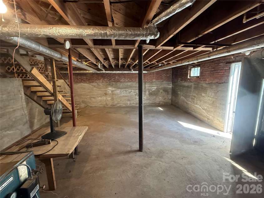 110 Lincoln Avenue, Marion, NC 28752.  MLS# CAR4366576, YatesRealty ID 18110. 