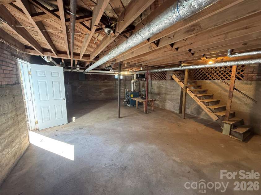 110 Lincoln Avenue, Marion, NC 28752.  MLS# CAR4366576, YatesRealty ID 18110. Basement area