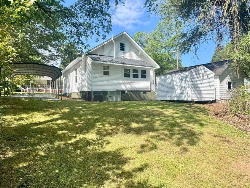 315 Lowrance Avenue, Mooresville, NC 28115.  MLS# CAR4376744, YatesRealty ID 18111. 
