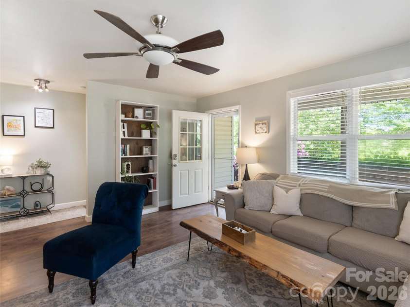 10 McTindal Circle, Asheville, NC 28803.  MLS# CAR4375699, YatesRealty ID 18112. 