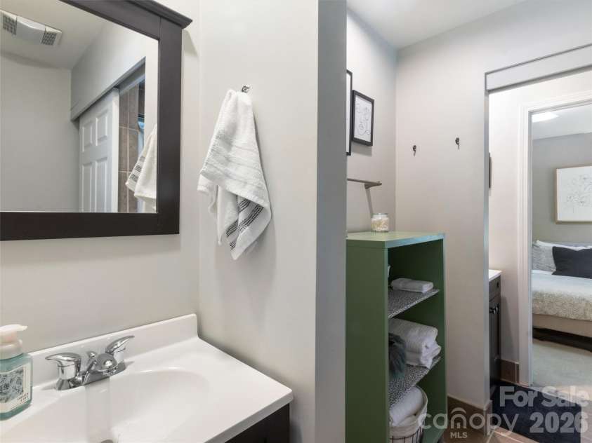 10 McTindal Circle, Asheville, NC 28803.  MLS# CAR4375699, YatesRealty ID 18112. 