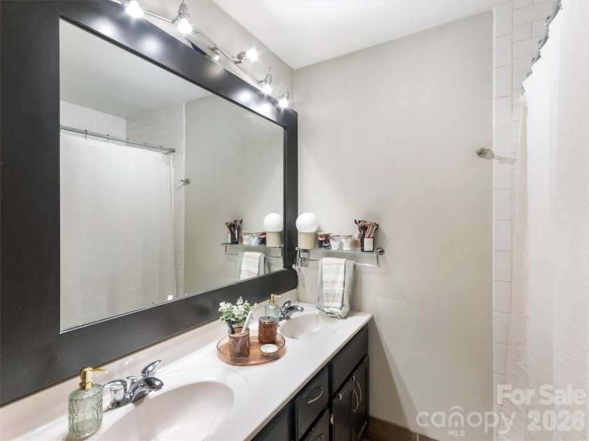 10 McTindal Circle, Asheville, NC 28803.  MLS# CAR4375699, YatesRealty ID 18112. 