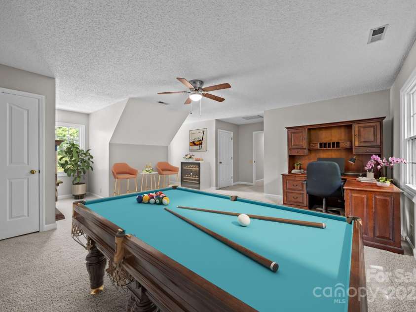 9000 Stourbridge Drive, Huntersville, NC 28078.  MLS# CAR4247651, YatesRealty ID 18112. 