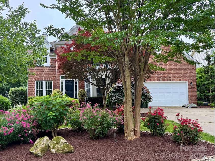 15826 Hollingbourne Road, Huntersville, NC 28078.  MLS# CAR4259561, YatesRealty ID 18115. 