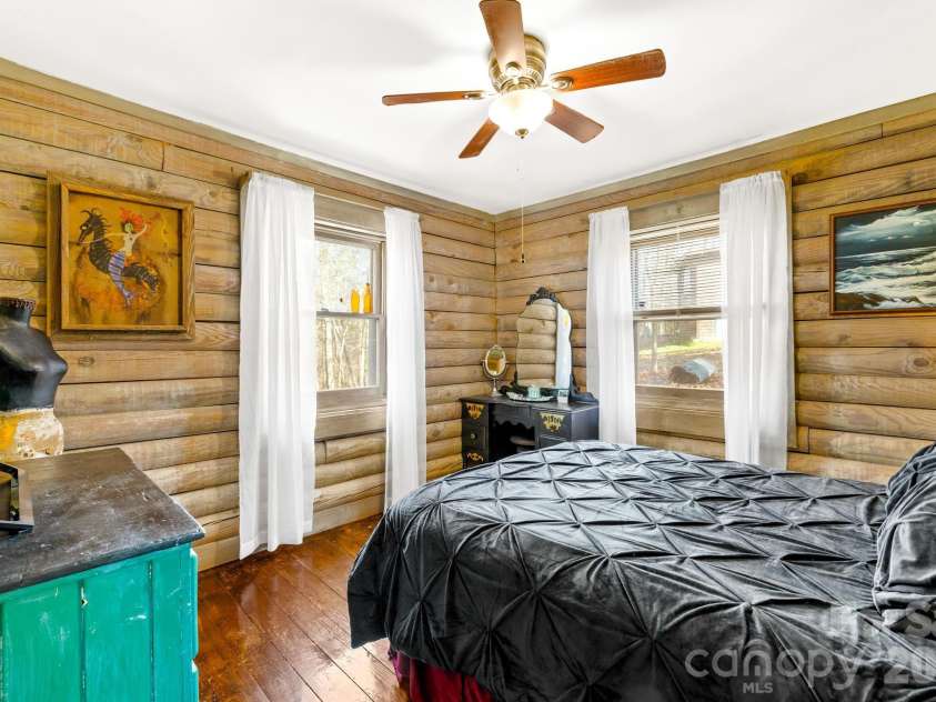 294 Carroll Cove, Clover, SC 29710.  MLS# CAR4337194, YatesRealty ID 18115. Bed 3