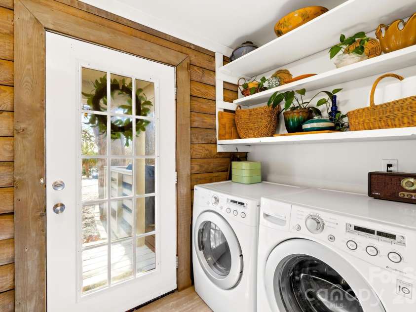 294 Carroll Cove, Clover, SC 29710.  MLS# CAR4337194, YatesRealty ID 18115. Laundry closet