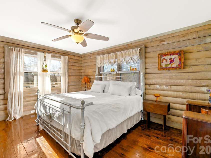 294 Carroll Cove, Clover, SC 29710.  MLS# CAR4337194, YatesRealty ID 18115. Primary Bedroom
