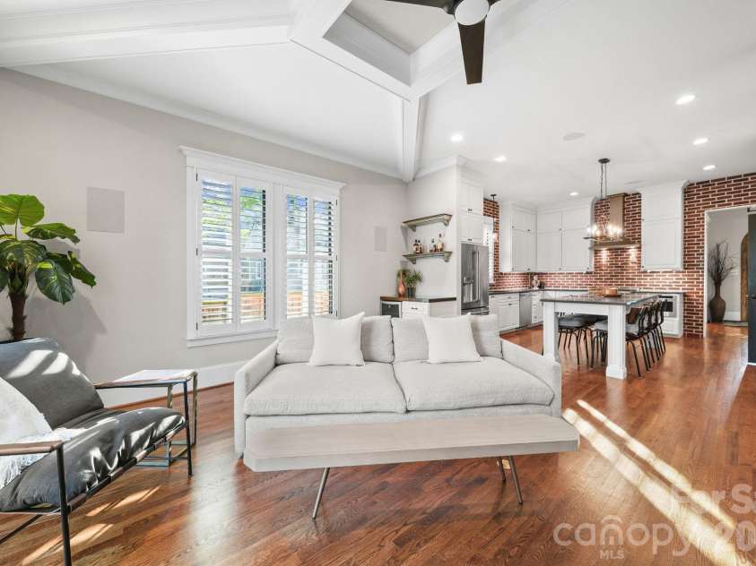 1117 Pamlico Street, Charlotte, NC 28205.  MLS# CAR4368610, YatesRealty ID 18118. 