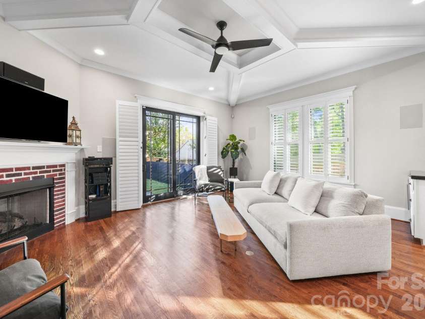 1117 Pamlico Street, Charlotte, NC 28205.  MLS# CAR4368610, YatesRealty ID 18118. 
