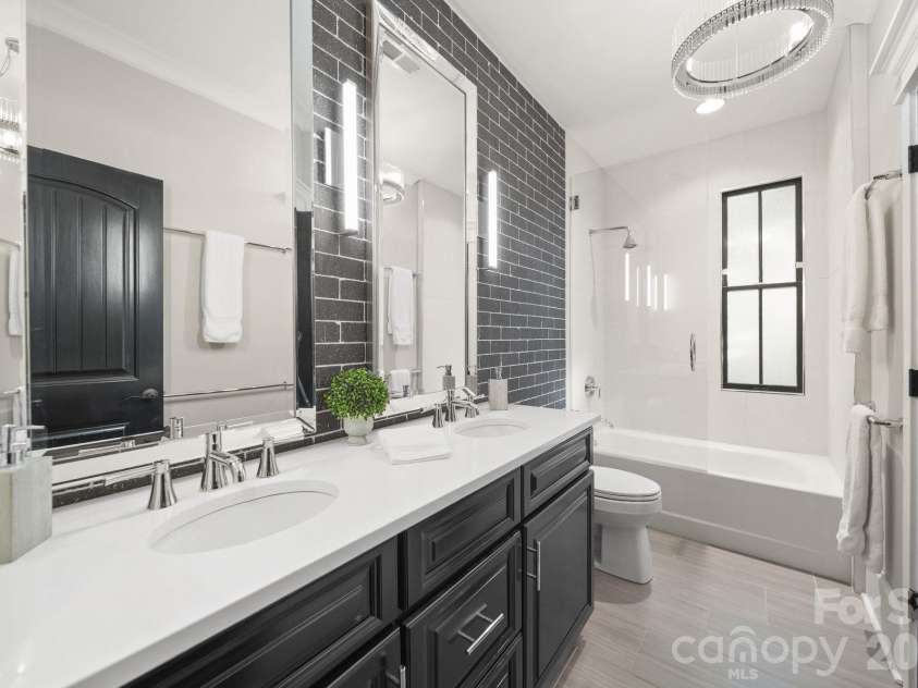 1117 Pamlico Street, Charlotte, NC 28205.  MLS# CAR4368610, YatesRealty ID 18118. 