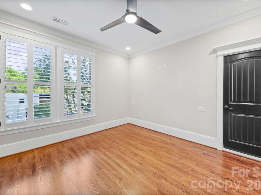 1117 Pamlico Street, Charlotte, NC 28205.  MLS# CAR4368610, YatesRealty ID 18118. 