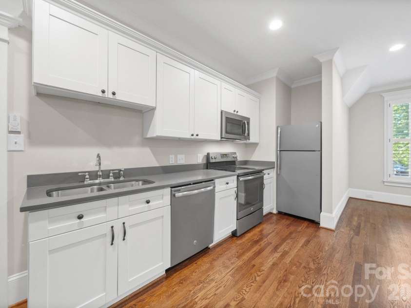 1117 Pamlico Street, Charlotte, NC 28205.  MLS# CAR4368610, YatesRealty ID 18118. 