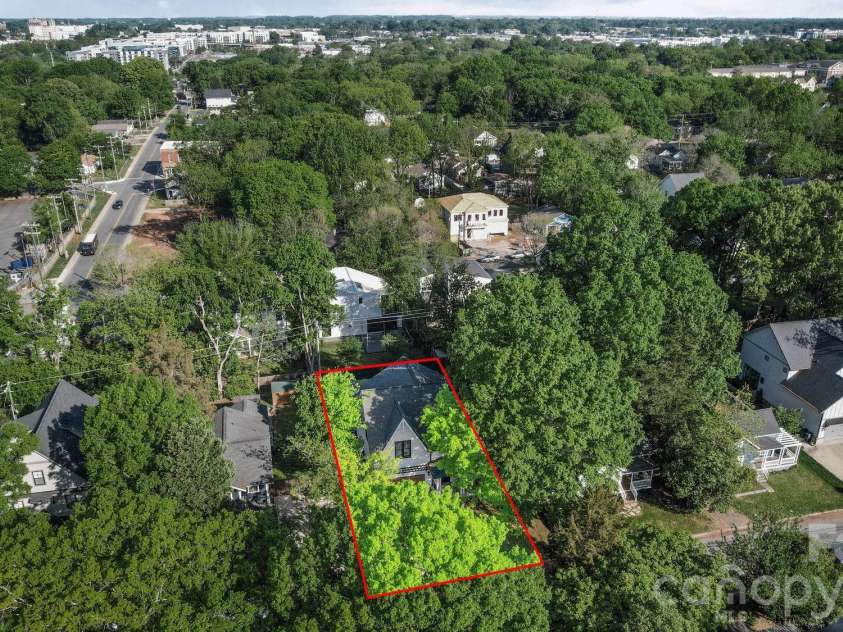 1117 Pamlico Street, Charlotte, NC 28205.  MLS# CAR4368610, YatesRealty ID 18118. 
