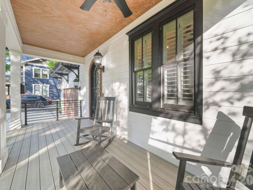 1117 Pamlico Street, Charlotte, NC 28205.  MLS# CAR4368610, YatesRealty ID 18118. 